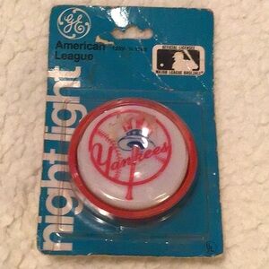VINTAGE NY YANKEES NIGHTLIGHT in original packaging